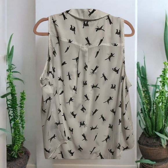 Torrid Harper kitty top - Picture 2 of 4